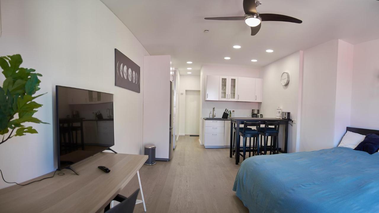 Studio Apartment In The Heart Of Riga Old Town Buitenkant foto