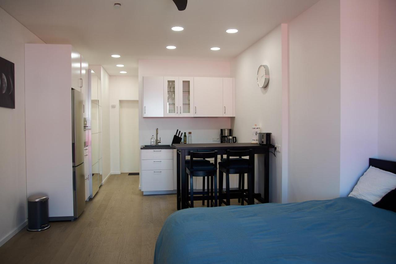 Studio Apartment In The Heart Of Riga Old Town Buitenkant foto